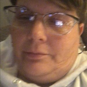 Meet your Posher, Deena